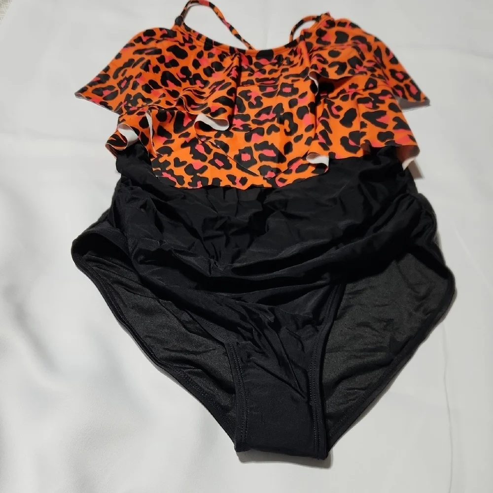 Leopard Print Ruffle Swimsuit - Picture 4 of 5